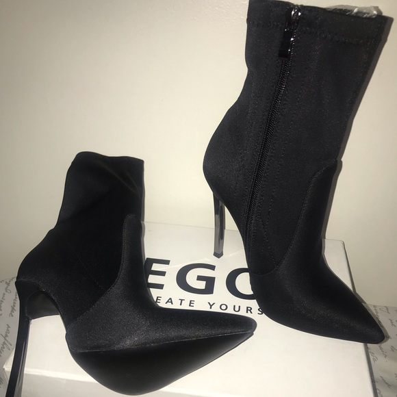 Skinny heel pointed toe sock boots - Picture 5 of 6